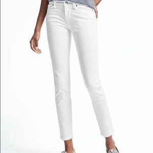 Mossimo White Denim 4/27R